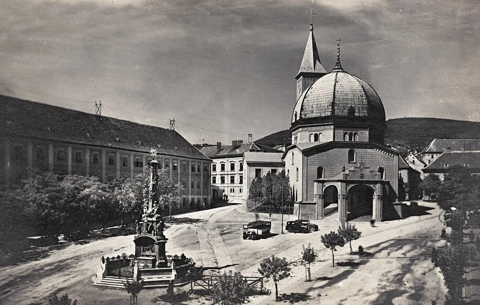 A pécsi Széchenyi tér 1920 körül