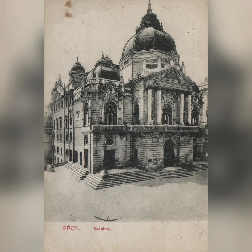 A Pécsi Nemzeti Színház 1913 körül, korabeli képeslapon