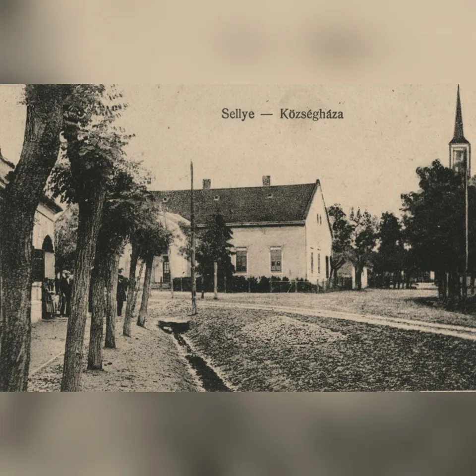 A sellyei községháza az 1910-es években