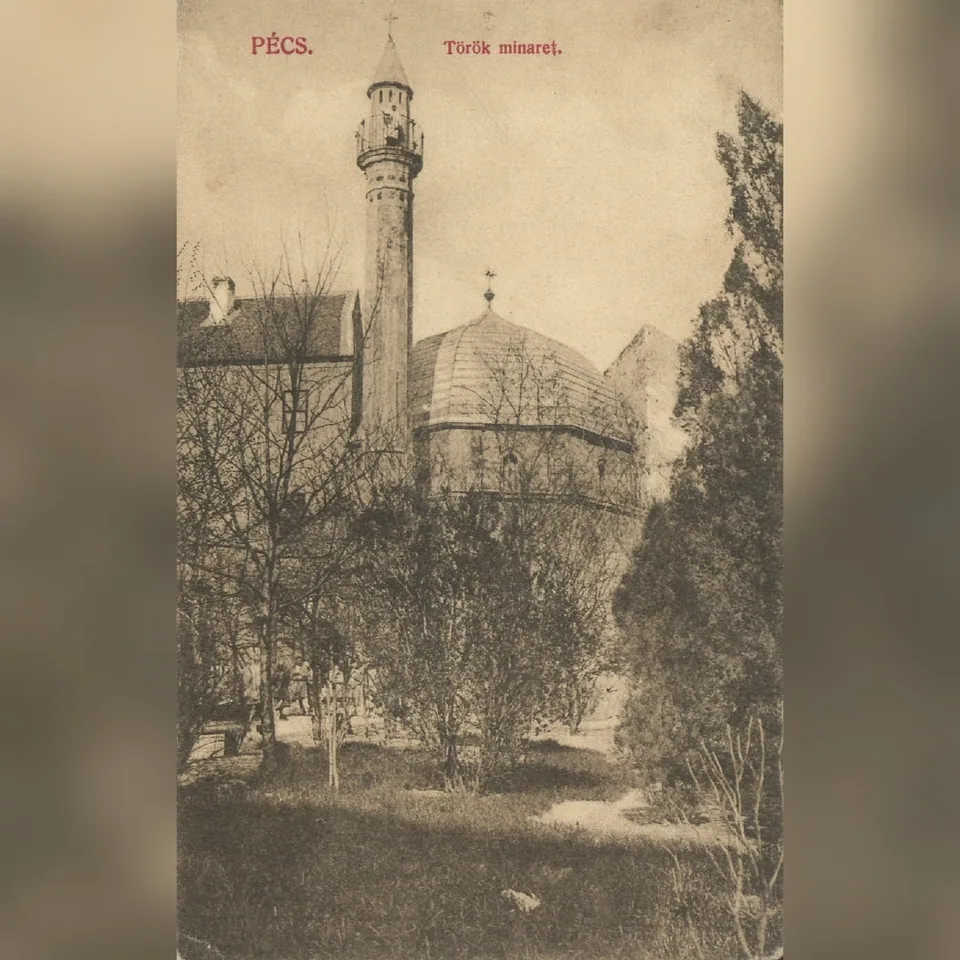 Jakováli Hasszán pasa dzsámija a minarettel Pécsett, 1917 körüli képeslapon