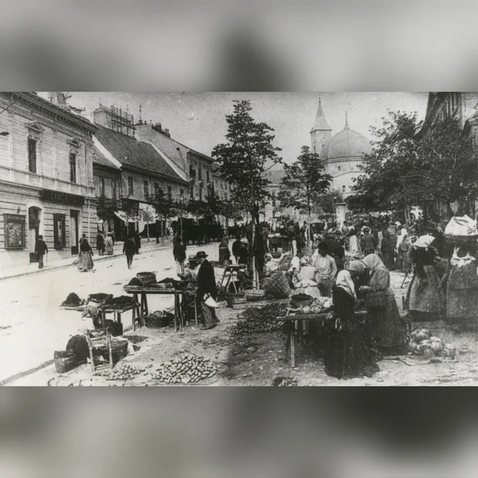 Piac a pécsi Széchenyi téren az első világháború előtti időszakban