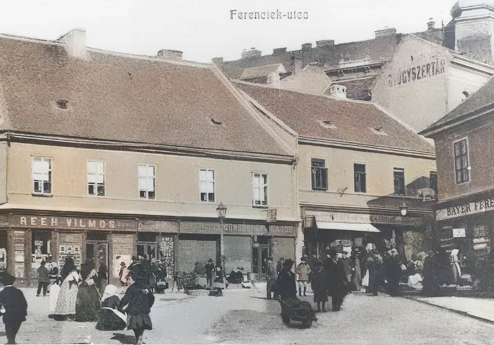 A Jókai tér (korábban: „Kis tér”) Pécsett, feltehetően az 1890-es évek első felében